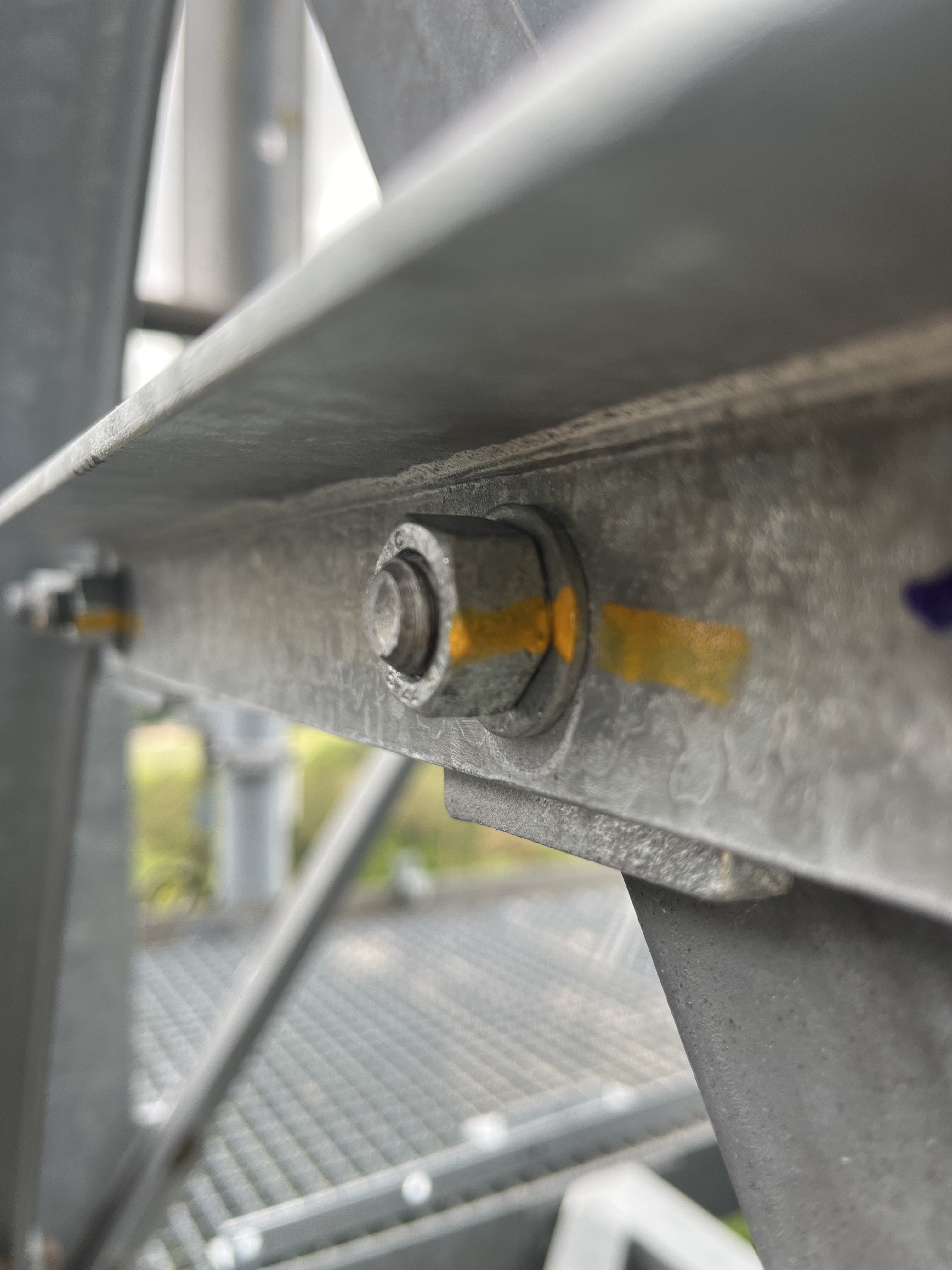 Montagearbeiten an Stahlkonstruktion